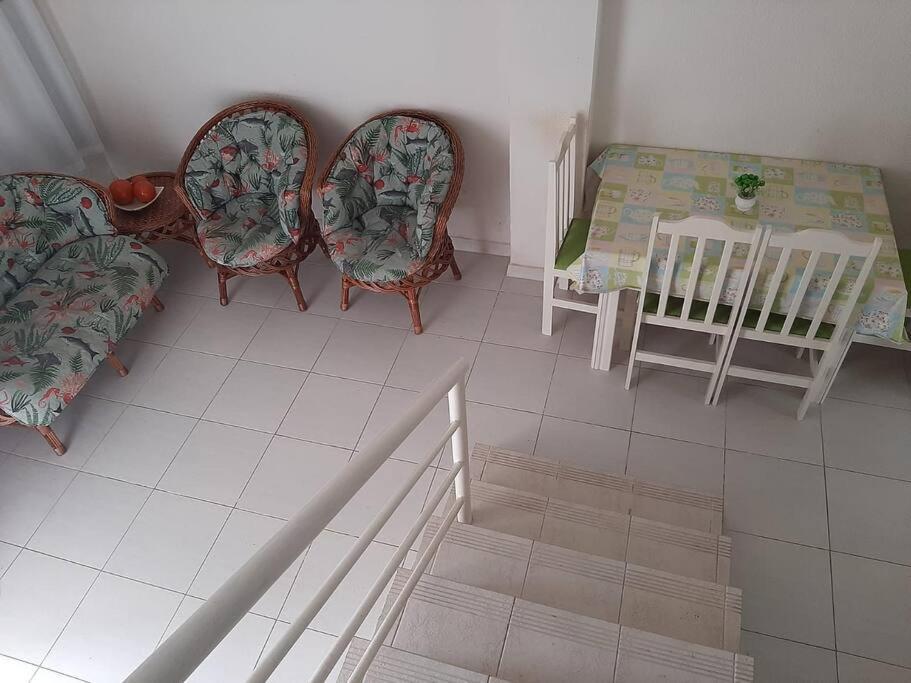 Sobrado Confortavel A Uma Quadra Do Mar. 马蒂尼奥斯 外观 照片